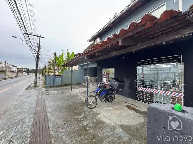 Casa / Sobrado para Venda em Joinville/SC Vila Nova 6 Quartos