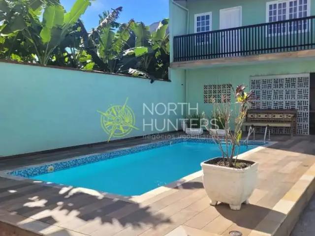 Casa / Sobrado para Venda em Joinville/SC Vila Nova 6 Quartos