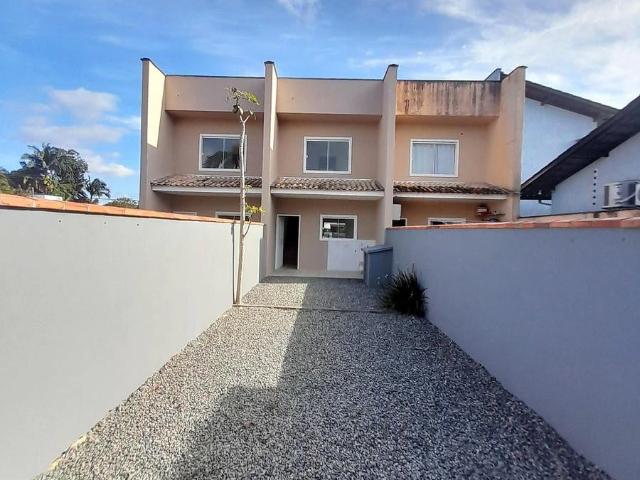 Casa / Sobrado para Venda em Joinville/SC Adhemar Garcia 2 Quartos