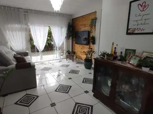 Casa / Sobrado para Venda em Joinville/SC Adhemar Garcia 3 Quartos