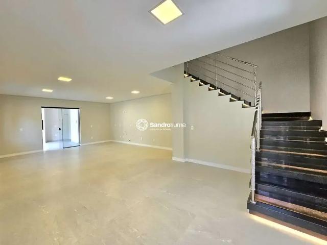 Casa / Sobrado para Venda em Joinville/SC América 3 Quartos