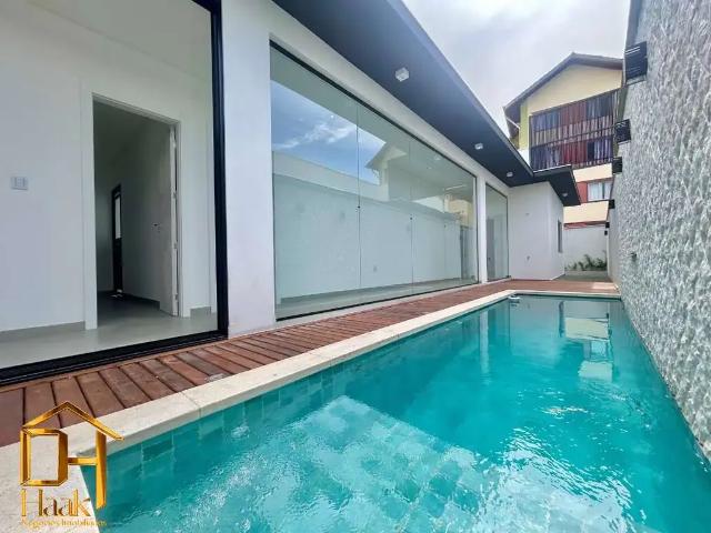 Casa / Sobrado para Venda em Joinville/SC América 3 Quartos