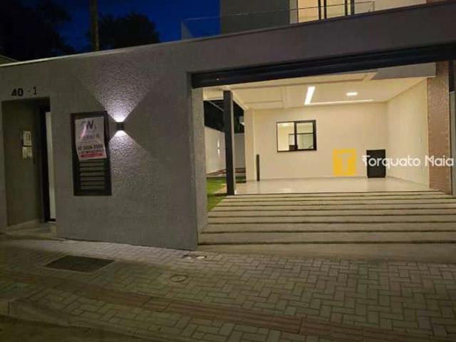 Casa / Sobrado para Venda em Joinville/SC América 3 Quartos