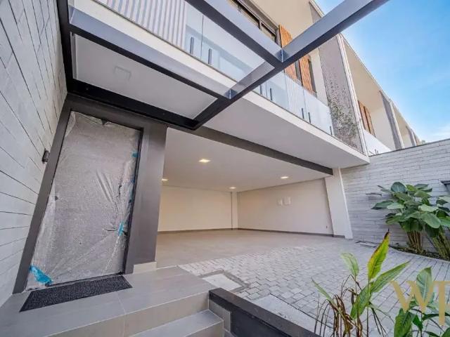 Casa / Sobrado para Venda em Joinville/SC América 3 Quartos