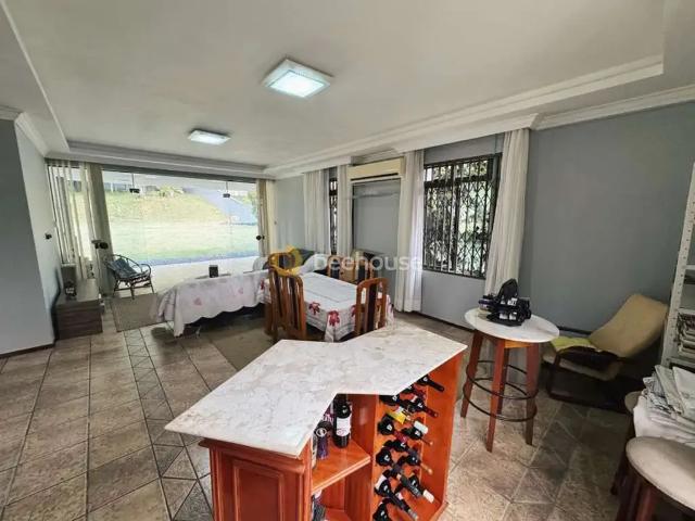 Casa / Sobrado para Venda em Joinville/SC América 3 Quartos