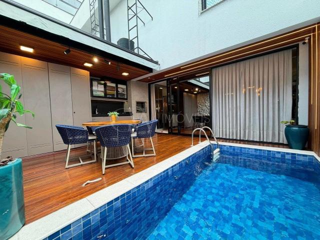 Casa / Sobrado para Venda em Joinville/SC América 3 Quartos