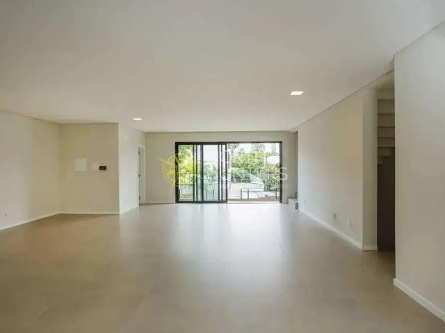 Casa / Sobrado para Venda em Joinville/SC América 3 Quartos
