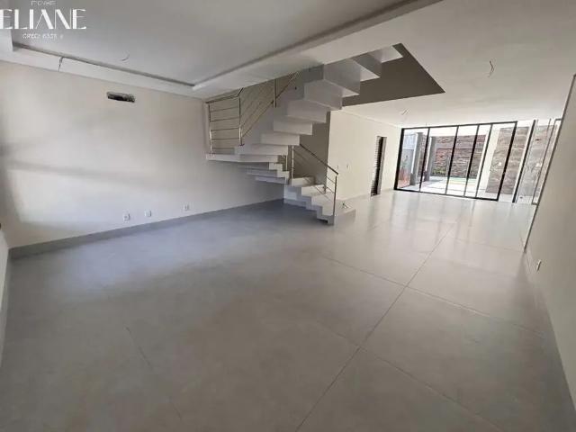 Casa / Sobrado para Venda em Joinville/SC América 4 Quartos
