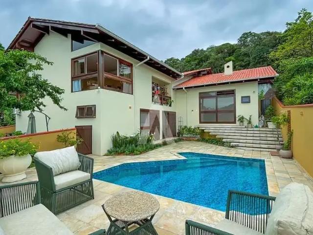 Casa / Sobrado para Venda em Joinville/SC América 4 Quartos