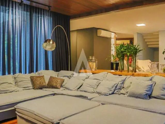 Casa / Sobrado para Venda em Joinville/SC América 4 Quartos