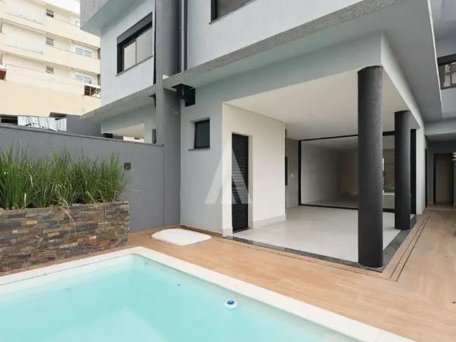 Casa / Sobrado para Venda em Joinville/SC América 4 Quartos