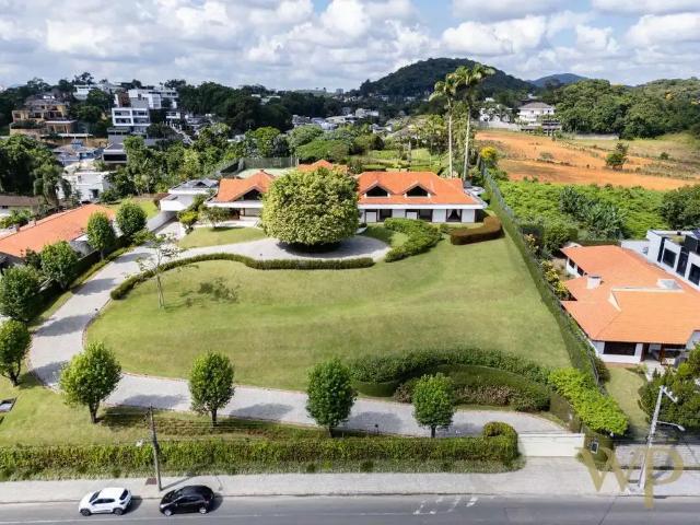 Casa / Sobrado para Venda em Joinville/SC América 5 Quartos