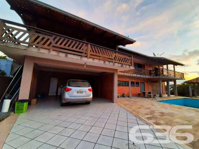Casa / Sobrado para Venda em Joinville/SC Anita Garibaldi 3 Quartos