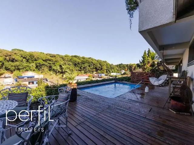 Casa / Sobrado para Venda em Joinville/SC Anita Garibaldi 4 Quartos