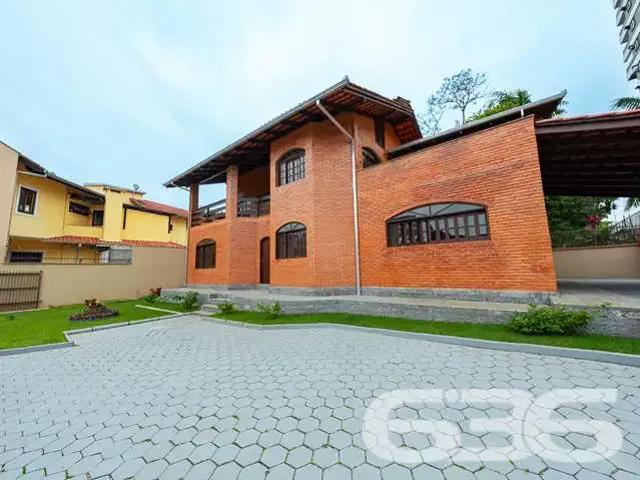 Casa / Sobrado para Venda em Joinville/SC Anita Garibaldi 5 Quartos