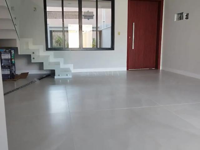 Casa / Sobrado para Venda em Joinville/SC Atiradores
