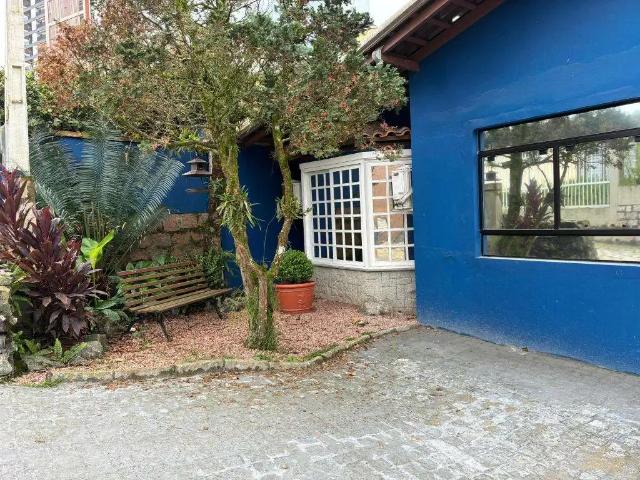 Casa / Sobrado para Venda em Joinville/SC Atiradores 3 Quartos