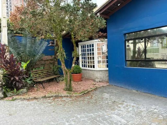 Casa / Sobrado para Venda em Joinville/SC Atiradores 3 Quartos