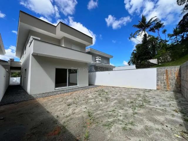 Casa / Sobrado para Venda em Joinville/SC Atiradores 4 Quartos