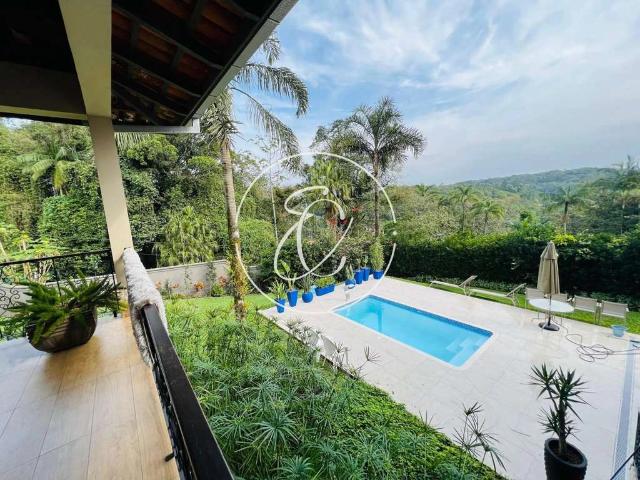 Casa / Sobrado para Venda em Joinville/SC Atiradores 4 Quartos