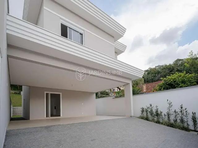 Casa / Sobrado para Venda em Joinville/SC Atiradores 4 Quartos