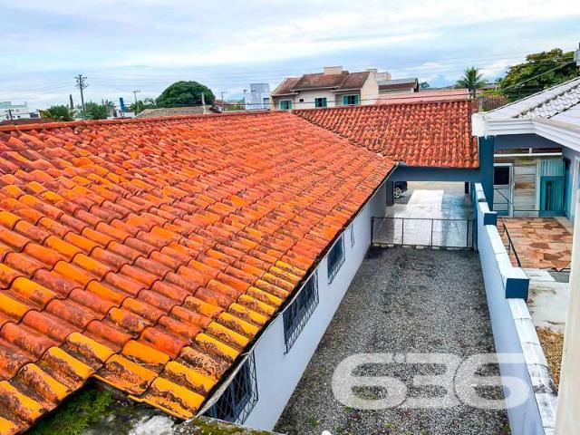 Casa / Sobrado para Venda em Joinville/SC Aventureiro 4 Quartos
