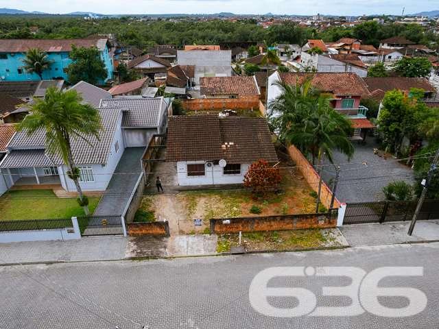Casa / Sobrado para Venda em Joinville/SC Aventureiro 2 Quartos