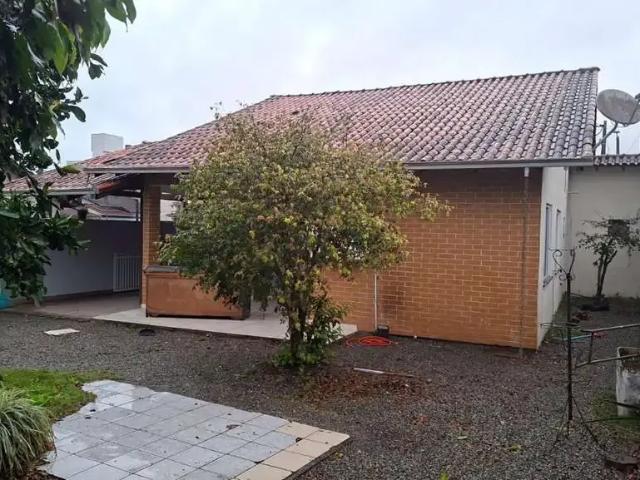Casa / Sobrado para Venda em Joinville/SC Aventureiro 3 Quartos