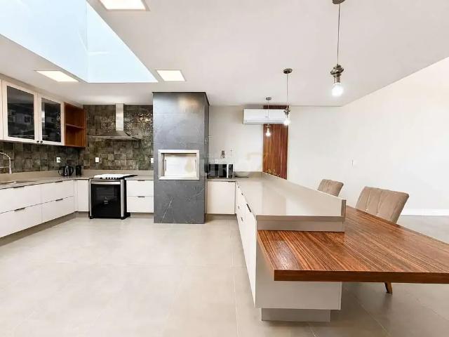 Casa / Sobrado para Venda em Joinville/SC Aventureiro 3 Quartos