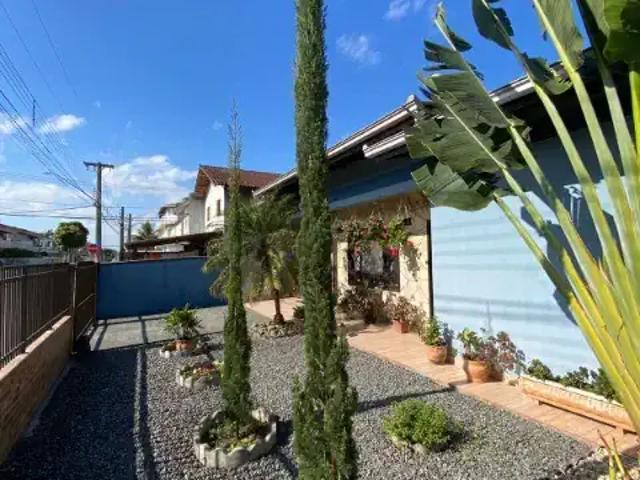 Casa / Sobrado para Venda em Joinville/SC Aventureiro 3 Quartos