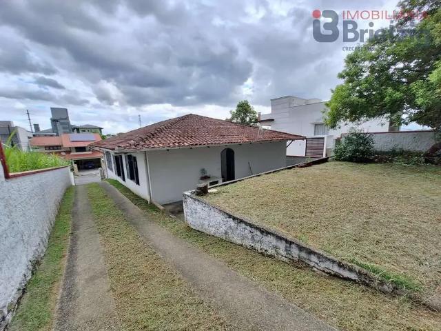 Casa / Sobrado para Venda em Joinville/SC Bom Retiro 3 Quartos