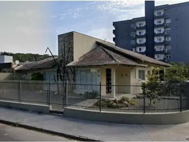 Casa / Sobrado para Venda em Joinville/SC Bom Retiro 3 Quartos