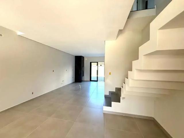 Casa / Sobrado para Venda em Joinville/SC Bom Retiro 3 Quartos