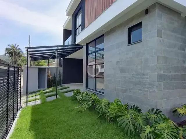Casa / Sobrado para Venda em Joinville/SC Bom Retiro 3 Quartos