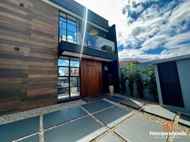 Casa / Sobrado para Venda em Joinville/SC Bom Retiro 3 Quartos