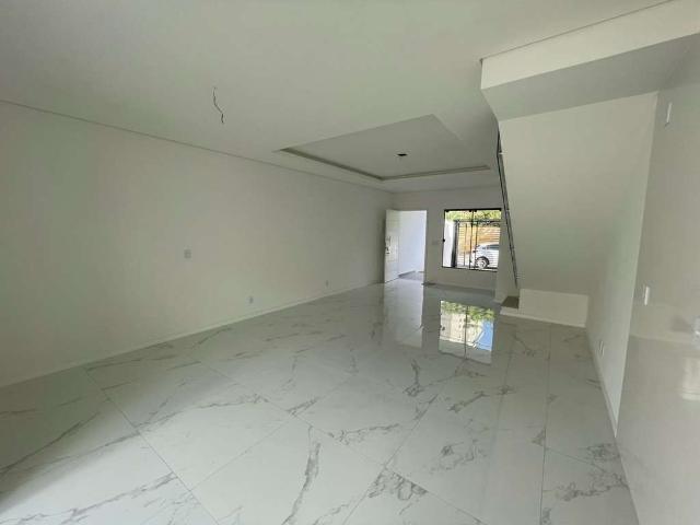 Casa / Sobrado para Venda em Joinville/SC Bom Retiro 3 Quartos