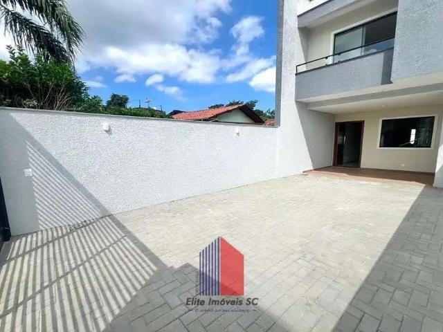 Casa / Sobrado para Venda em Joinville/SC Bom Retiro 3 Quartos