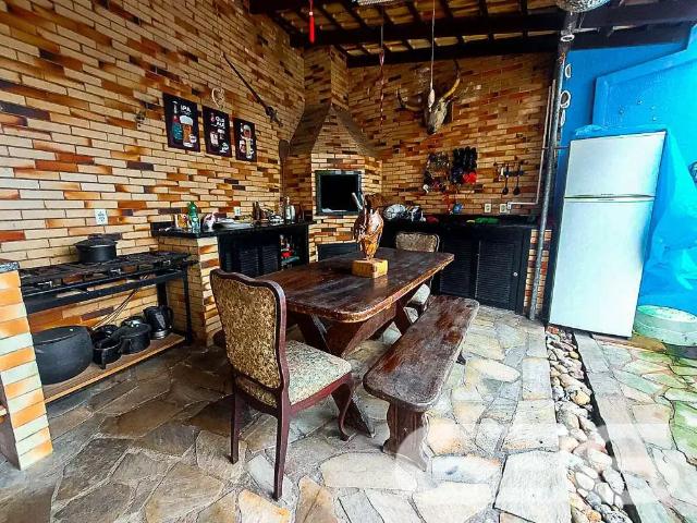 Casa / Sobrado para Venda em Joinville/SC Bom Retiro 3 Quartos