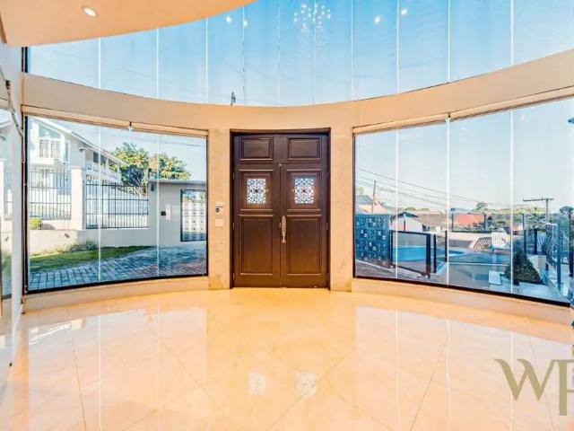 Casa / Sobrado para Venda em Joinville/SC Bom Retiro 4 Quartos