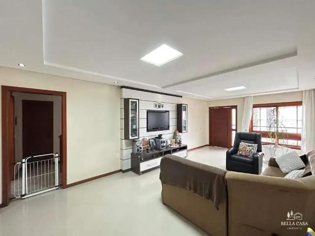 Casa / Sobrado para Venda em Joinville/SC Bom Retiro 4 Quartos