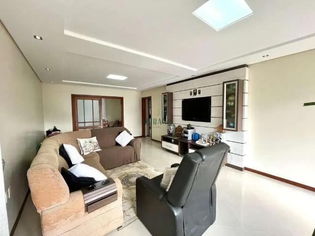 Casa / Sobrado para Venda em Joinville/SC Bom Retiro 4 Quartos