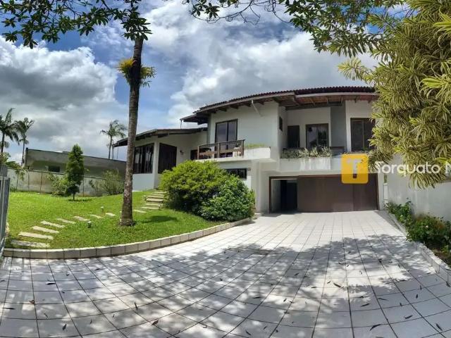 Casa / Sobrado para Venda em Joinville/SC Bom Retiro 4 Quartos