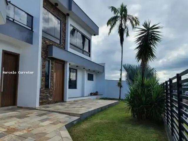 Casa / Sobrado para Venda em Joinville/SC Bom Retiro 5 Quartos