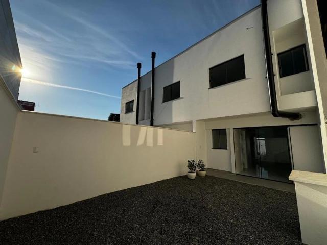 Casa / Sobrado para Venda em Joinville/SC Boa Vista 3 Quartos