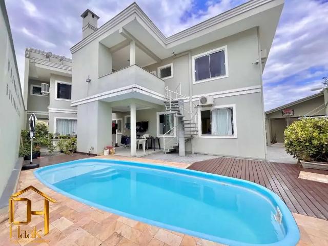 Casa / Sobrado para Venda em Joinville/SC Boa Vista 11 Quartos