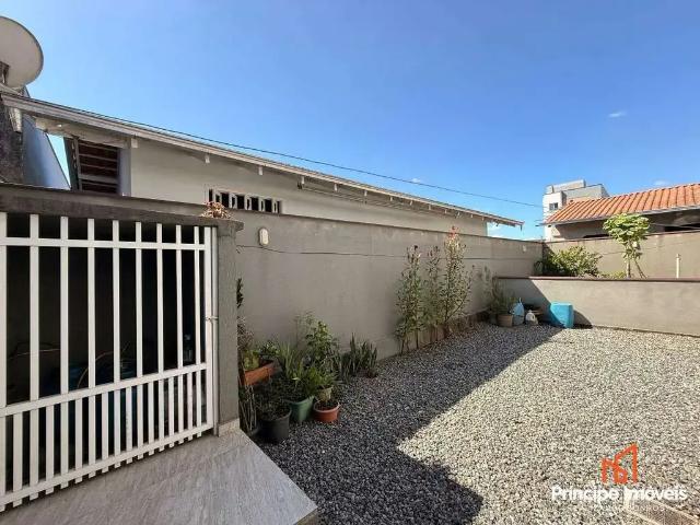 Casa / Sobrado para Venda em Joinville/SC Boa Vista 13 Quartos