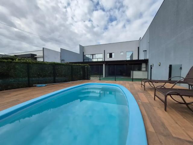 Casa / Sobrado para Venda em Joinville/SC Boa Vista 4 Quartos