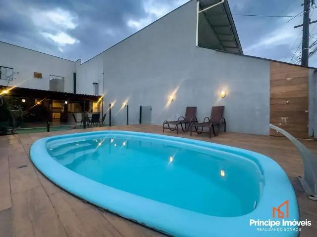 Casa / Sobrado para Venda em Joinville/SC Boa Vista 4 Quartos