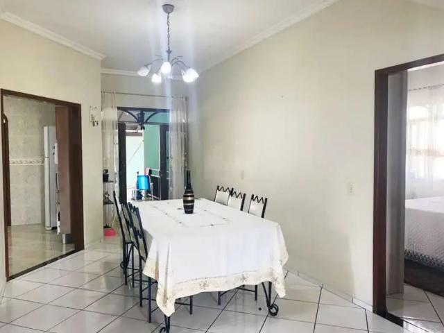 Casa / Sobrado para Venda em Joinville/SC Boa Vista 4 Quartos