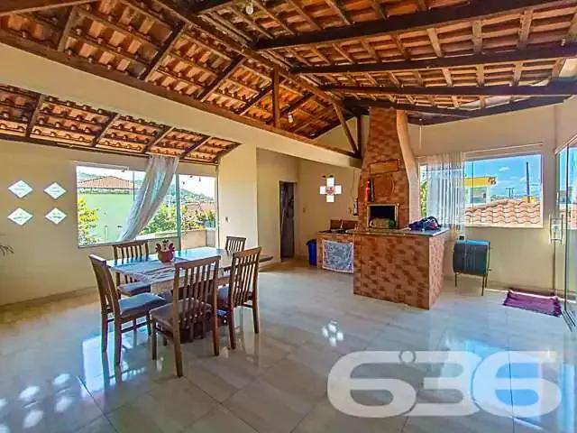 Casa / Sobrado para Venda em Joinville/SC Boehmerwald 4 Quartos